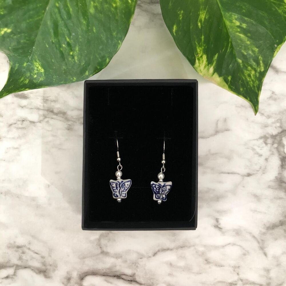 Handmade blue and white porcelain butterfly chinoiserie dangle earrings - SILVER